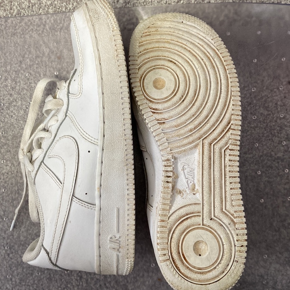 Nike Air Force sneakers size US 5.5Y equivalent to a womens 7 - Picture 2 of 2